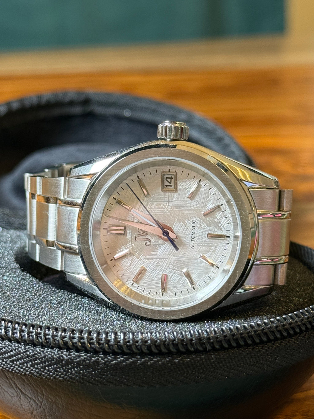 Custom Mod Watch